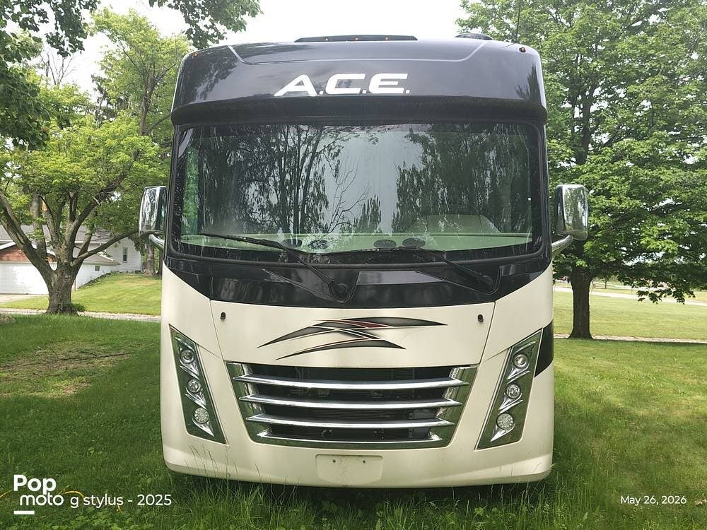 2021 Thor Motor Coach A.C.E. 29.5 - Used Class A For Sale by Pop RVs in Valparaiso, Indiana features Awning, Generator, Air Conditioning, Slideout