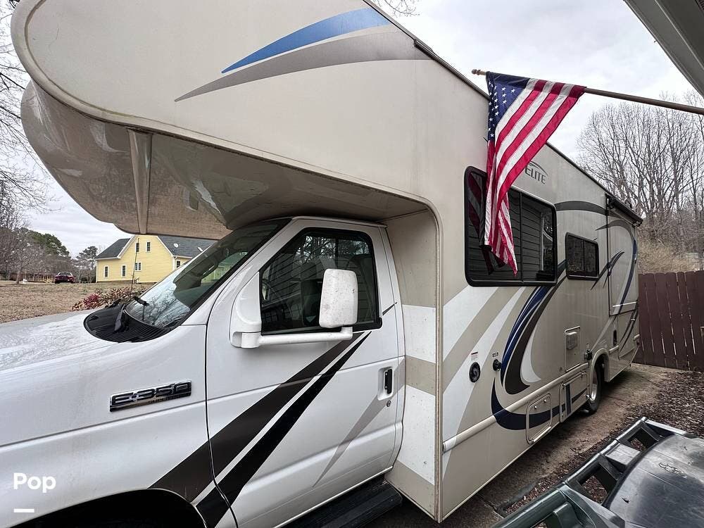 2019 Freedom Elite 26HE by Thor Motor Coach from Pop RVs in Raleigh, North Carolina