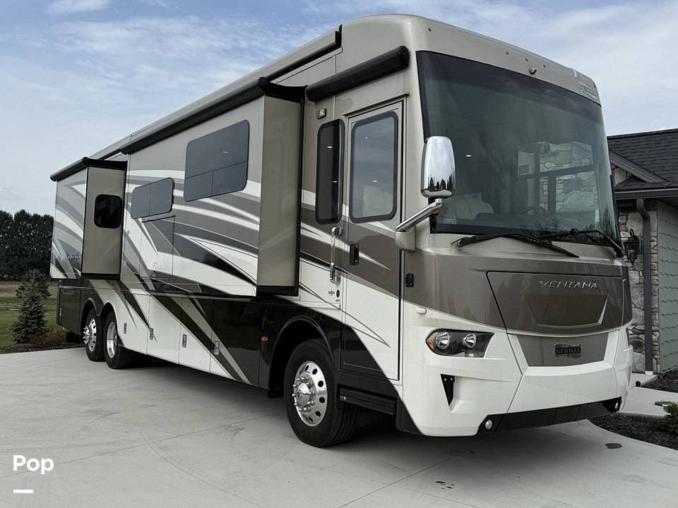 2021 Newmar Ventana 4037 - Used Diesel Pusher For Sale by Pop RVs in Mount Vernon, Ohio features Generator, Awning, Leveling Jacks, Slideout, Air Conditioning
