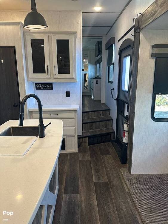 2022 Heartland Bighorn 32RS - Used Fifth Wheel For Sale by Pop RVs in Flagstaff, Arizona features Leveling Jacks, Slideout, Awning, Air Conditioning