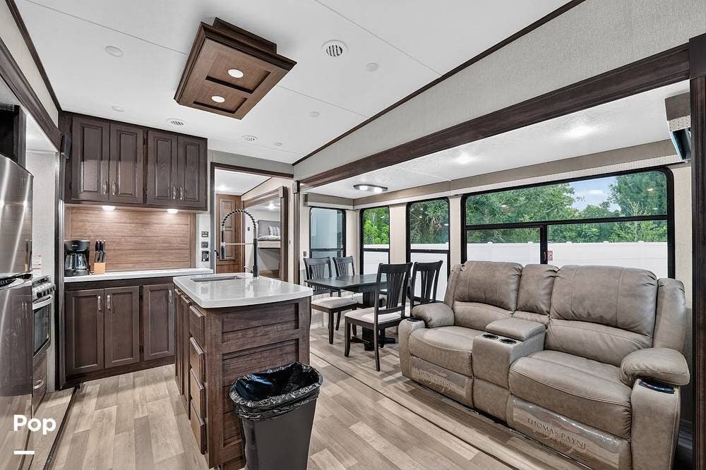2023 Phoenix 367BH by Shasta from Pop RVs in Punta Gorda, Florida