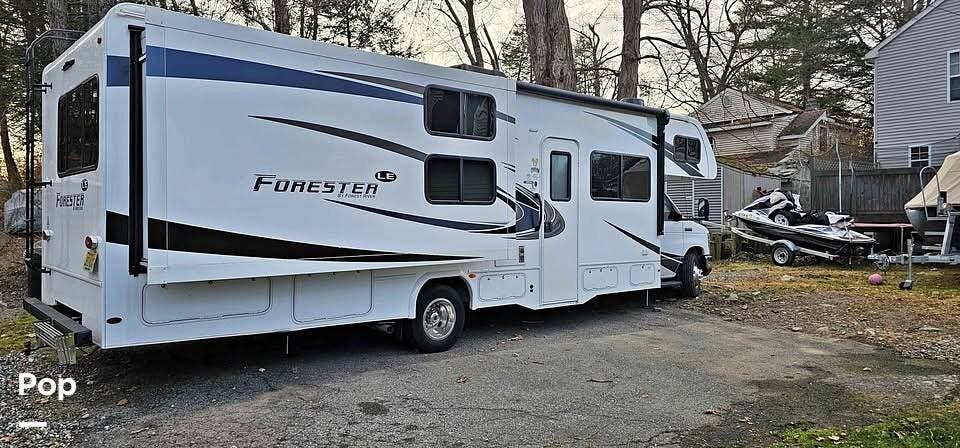 2020 Forest River Forester LE 3251DS - Used Class C For Sale by Pop RVs in Hewitt, New Jersey features Leveling Jacks, Generator, Slideout, Awning, Air Conditioning