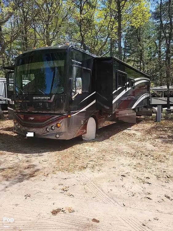 2014 Fleetwood Expedition 38S - Used Diesel Pusher For Sale by Pop RVs in Tiverton, Rhode Island features Leveling Jacks, Awning, Slideout, Air Conditioning, Generator