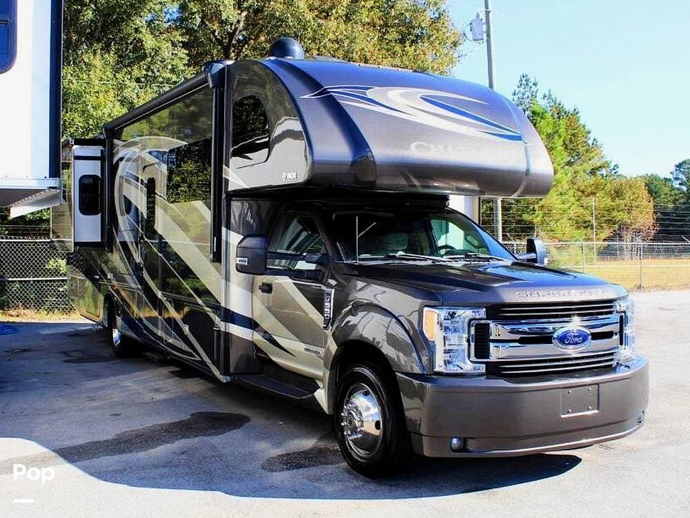 2017 Thor Motor Coach Chateau 35SF - Used Super C For Sale by Pop RVs in Locust, North Carolina features Slideout, Leveling Jacks, Generator, Air Conditioning, Awning
