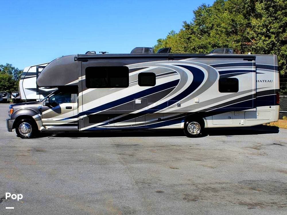 2017 Chateau 35SF by Thor Motor Coach from Pop RVs in Locust, North Carolina