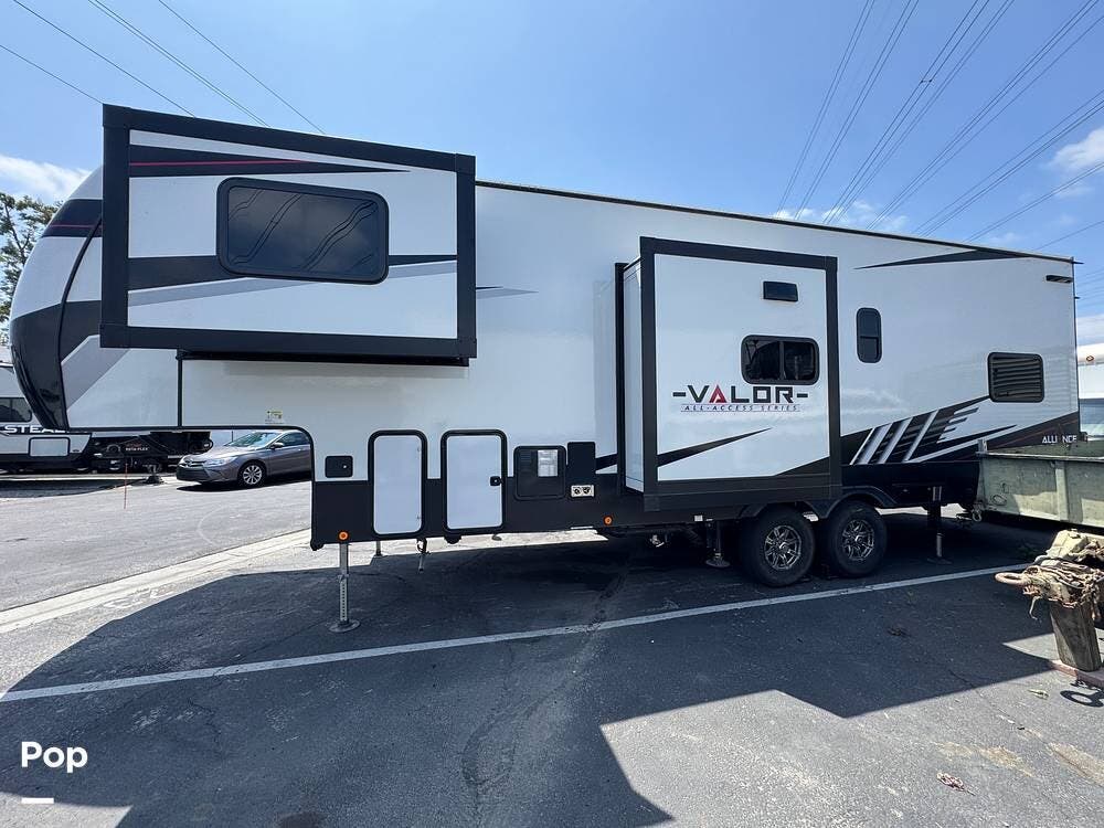 2023 Valor 31A10 by Alliance RV from Pop RVs in White Salmon, Washington