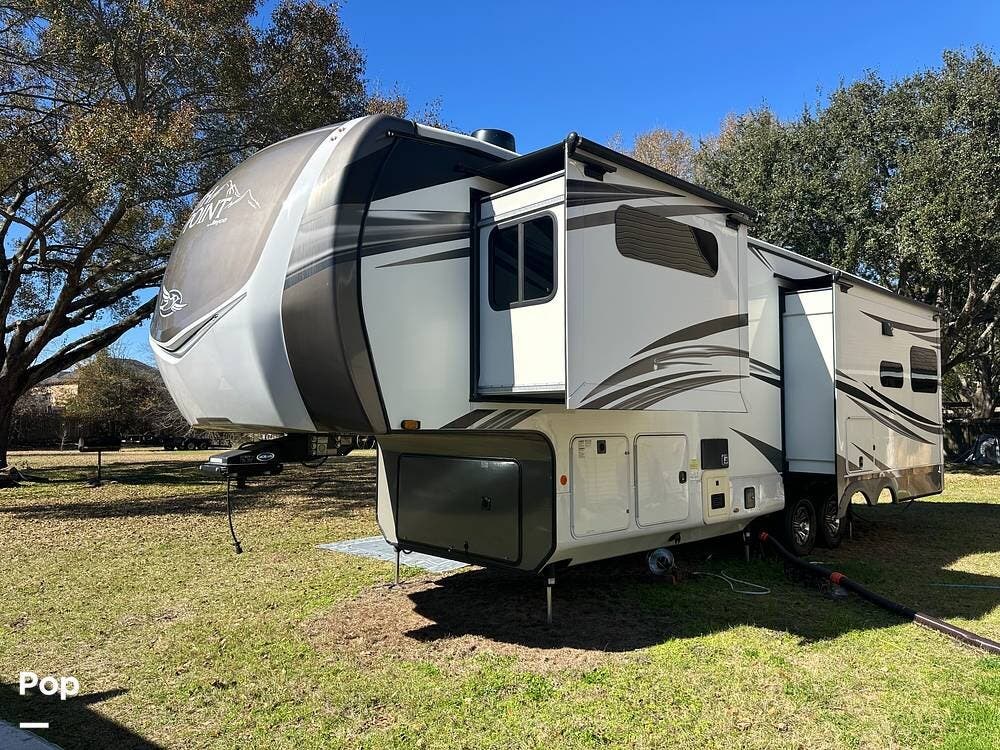 2021 North Point 310RLTS by Jayco from Pop RVs in Katy, Texas