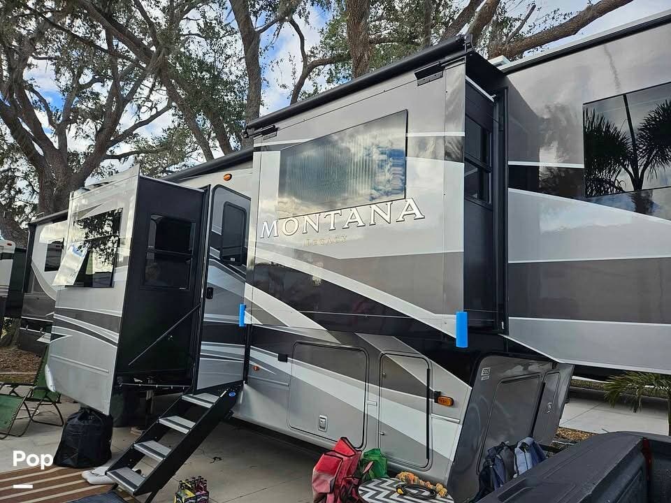 2025 Keystone Montana Legacy 3941FO #438843 - For Sale in Sarasota, FL