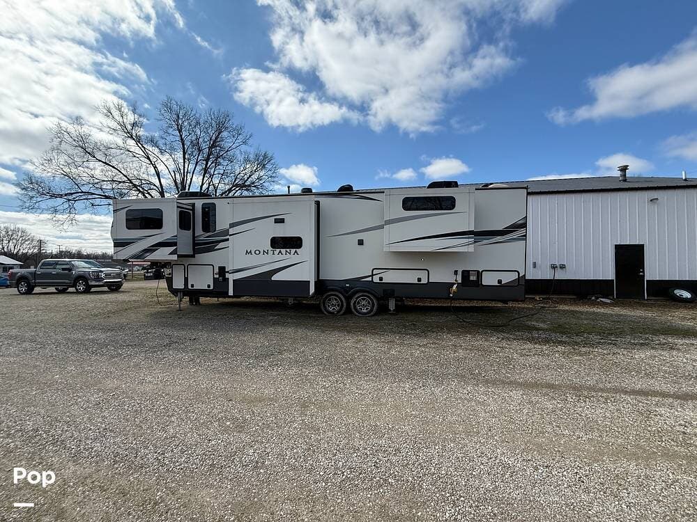 2021 Montana 3761FL by Keystone from Pop RVs in Heath, Ohio