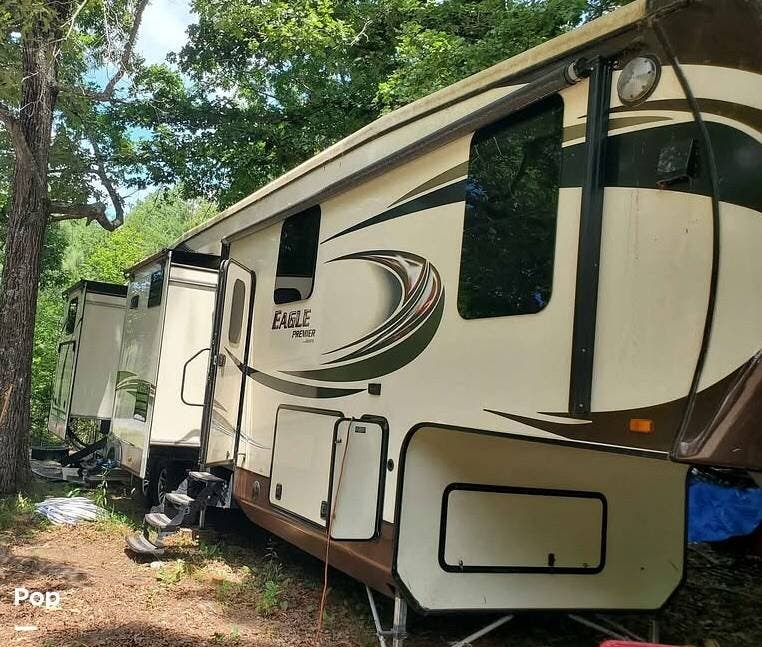 2015 Jayco Eagle Premier 375BHFS - Used Fifth Wheel For Sale by Pop RVs in Cumberland, Virginia features Air Conditioning, Slideout, Awning