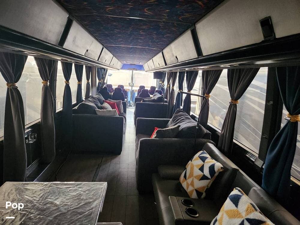 1998 Prevost Prevost H3-41 - Used Diesel Pusher For Sale by Pop RVs in Hemet, California features Air Conditioning