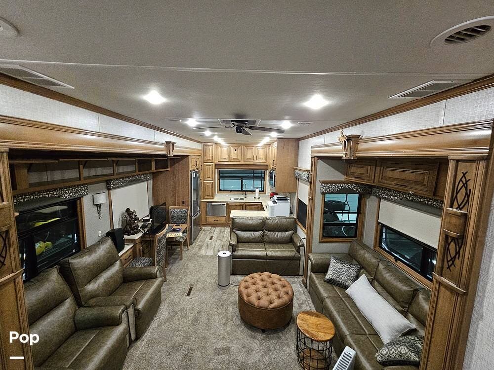 2020 DRV Mobile Suites 41RKSB4 - Used Fifth Wheel For Sale by Pop RVs in Secaucus, New Jersey features Slideout, Leveling Jacks, Air Conditioning, Awning