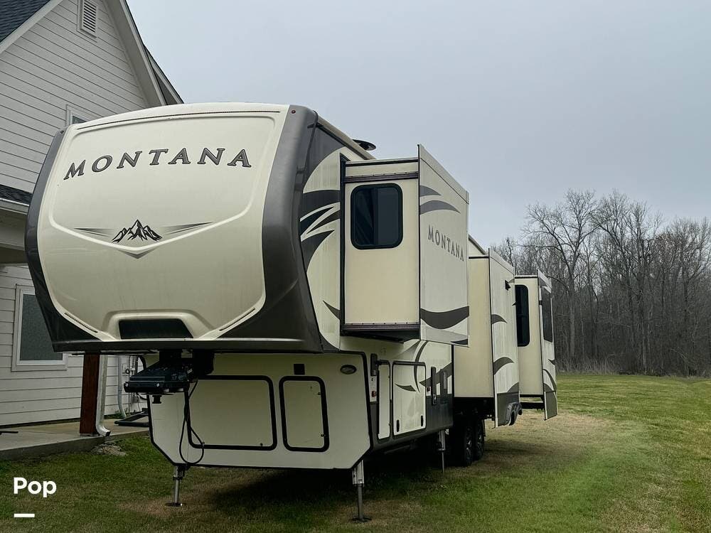 2018 Montana 3661RL by Keystone from Pop RVs in Gonzales, Louisiana