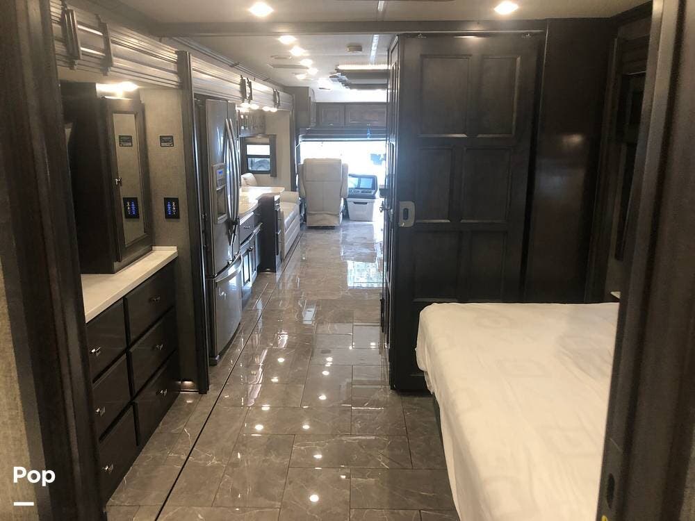 2020 American Revolution 42Q by American Coach from Pop RVs in Livermore, California