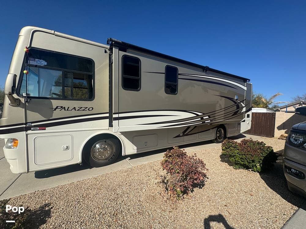 2013 Thor Motor Coach Palazzo 33.2 - Used Diesel Pusher For Sale by Pop RVs in Litchfield Park, Arizona features Awning, Generator, Slideout, Air Conditioning, Leveling Jacks