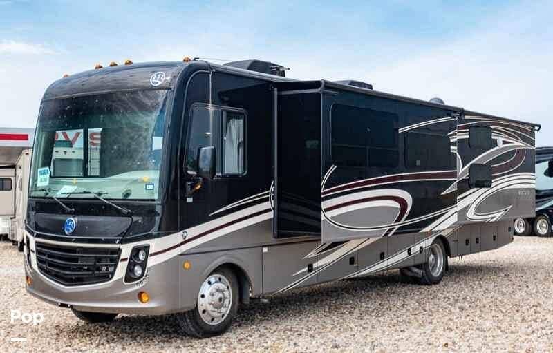 2018 Holiday Rambler Vacationer XE 36D - Used Class A For Sale by Pop RVs in Monument, Colorado features Air Conditioning, Generator, Slideout