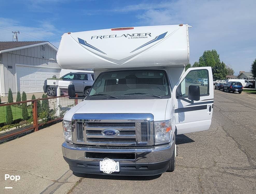 2021 Coachmen Freelander 27QB - Used Class C For Sale by Pop RVs in Lodi, California features Generator, Air Conditioning, Leveling Jacks, Awning