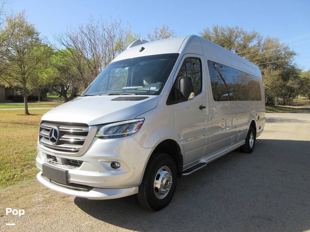 2021 Airstream Interstate 24GT 4WD 4x4 - Used Class B For Sale by Pop RVs in Kingsland, Texas features Leveling Jacks, Generator, Air Conditioning, Awning