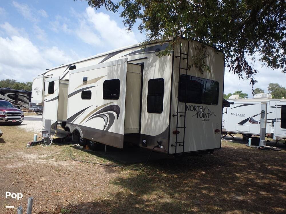 2019 Jayco North Point 377RLBH - Used Fifth Wheel For Sale by Pop RVs in Gulf Shores, Alabama features Slideout, Awning, Leveling Jacks, Air Conditioning