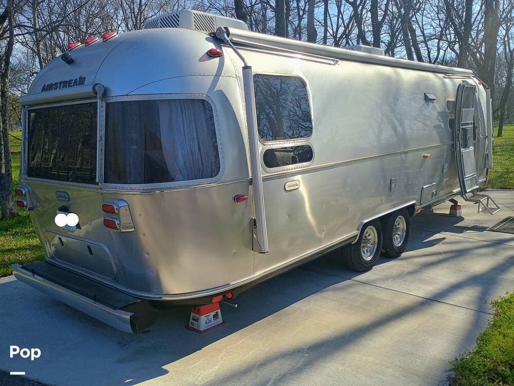 2023 Globetrotter 30RB by Airstream from Pop RVs in Arrington, Tennessee