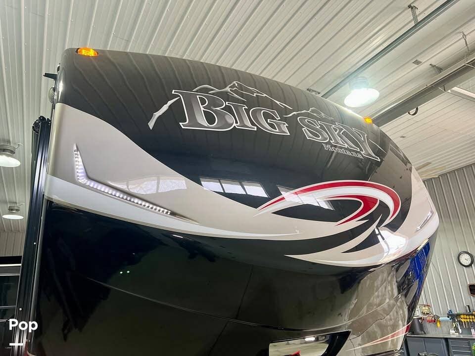 2015 Keystone Big Sky 382RL - Used Fifth Wheel For Sale by Pop RVs in Zeeland, Michigan features Slideout, Air Conditioning, Leveling Jacks, Awning