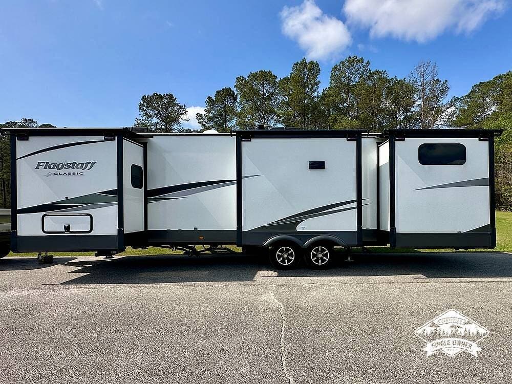 2023 Forest River Flagstaff Classic 832BWS - Used Travel Trailer For Sale by Pop RVs in Longs, South Carolina features Slideout, Air Conditioning, Awning