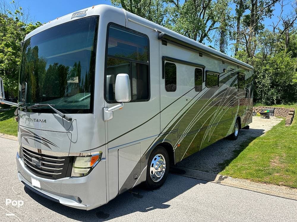2016 Ventana 3725 by Newmar from Pop RVs in Collinsville, Illinois