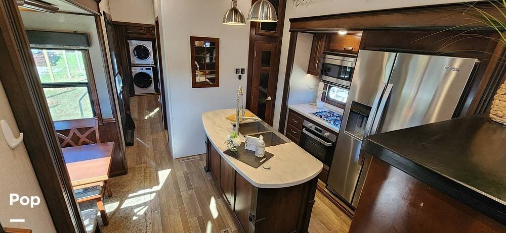 2019 Pinnacle 38FLWS by Jayco from Pop RVs in Ada, Oklahoma