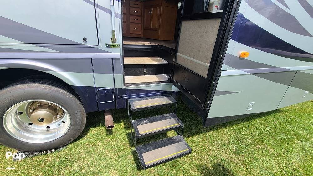 Used 2015 Itasca Sunova 33C available in Kaukauna, Wisconsin