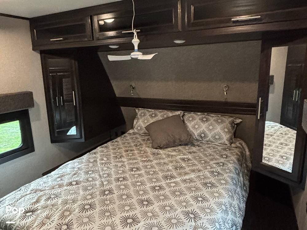 Used 2020 Jayco Eagle 280RSOK available in Hinckley, Ohio