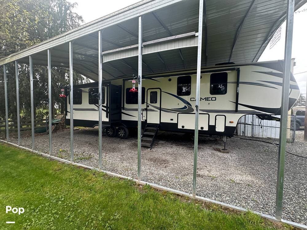 Used 2020 CrossRoads Cameo 392BR available in Sequim, Washington