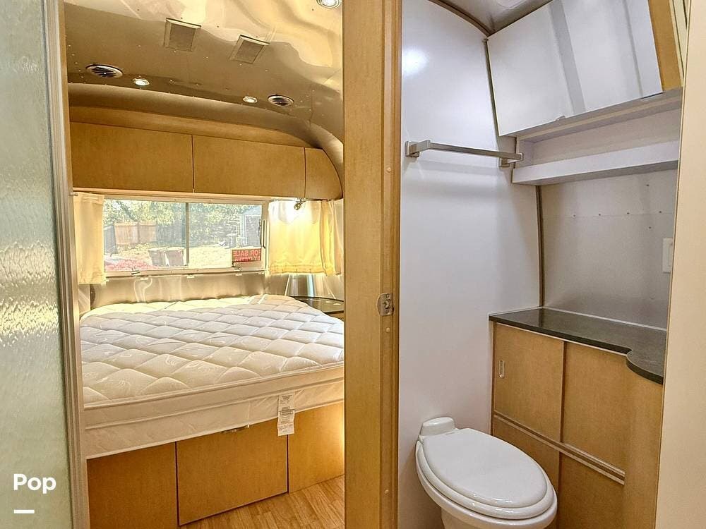 Used 2016 Airstream Flying Cloud 27FB available in Tacoma, Washington