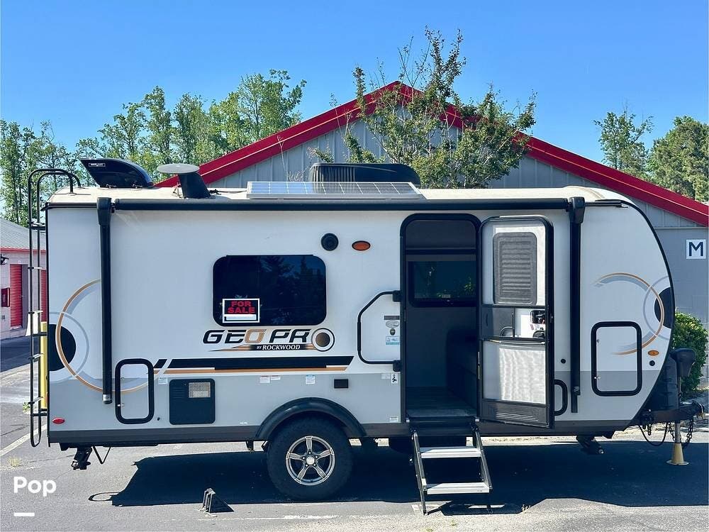 2022 Rockwood Geo Pro 19FD - Used Travel Trailer For Sale by Pop RVs in Wilmington, North Carolina features Awning, Air Conditioning