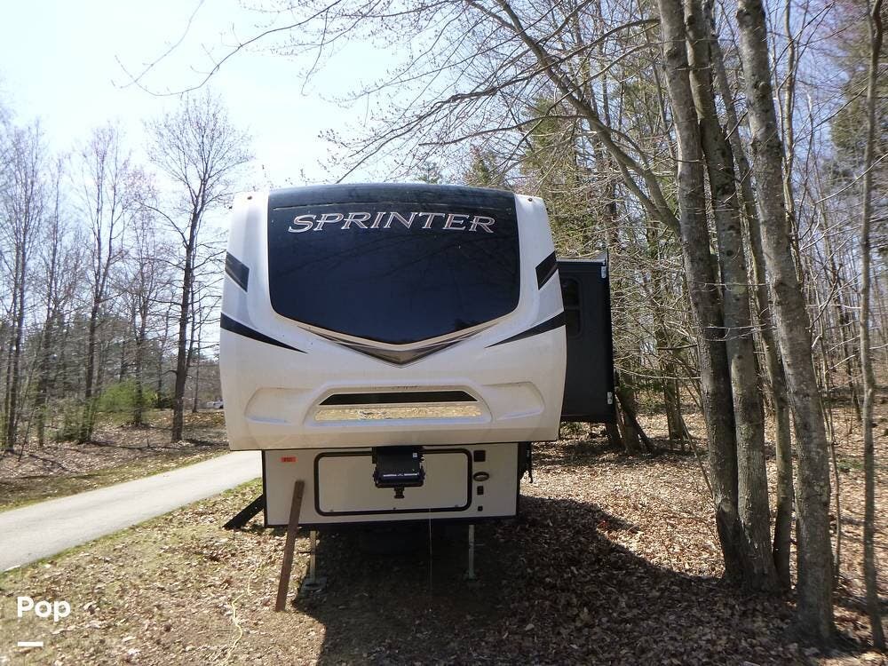 2021 Keystone Sprinter 27ML - Used Fifth Wheel For Sale by Pop RVs in Wilton, New Hampshire features Slideout, Air Conditioning, Awning