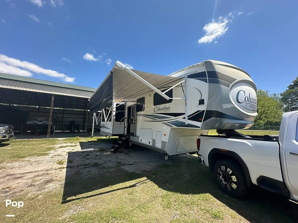 2022 Forest River Columbus 329DV - Used Fifth Wheel For Sale by Pop RVs in Manning, South Carolina features Leveling Jacks, Awning, Slideout, Air Conditioning