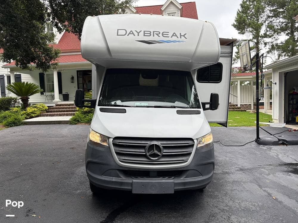2020 Daybreak 24GO by Thor Motor Coach from Pop RVs in Bluffton, South Carolina