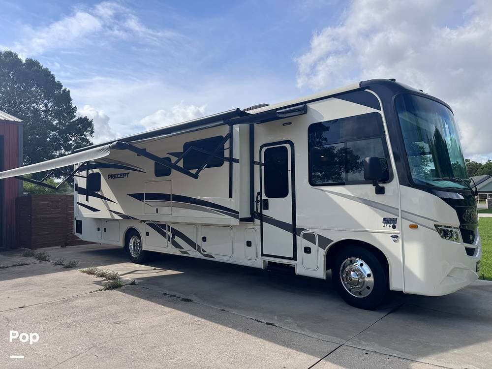 2023 Jayco Precept 36C - Used Class A For Sale by Pop RVs in Lafayette, Louisiana features Leveling Jacks, Slideout, Generator, Awning, Air Conditioning