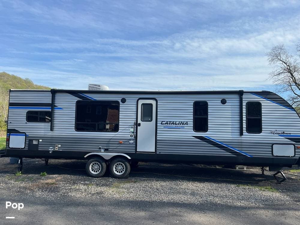 Used 2022 Coachmen Catalina 303RKDS available in Milford, New Jersey