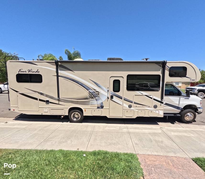 2018 Four Winds 31E (Bunkhouse) by Thor Motor Coach from Pop RVs in Winchester, California