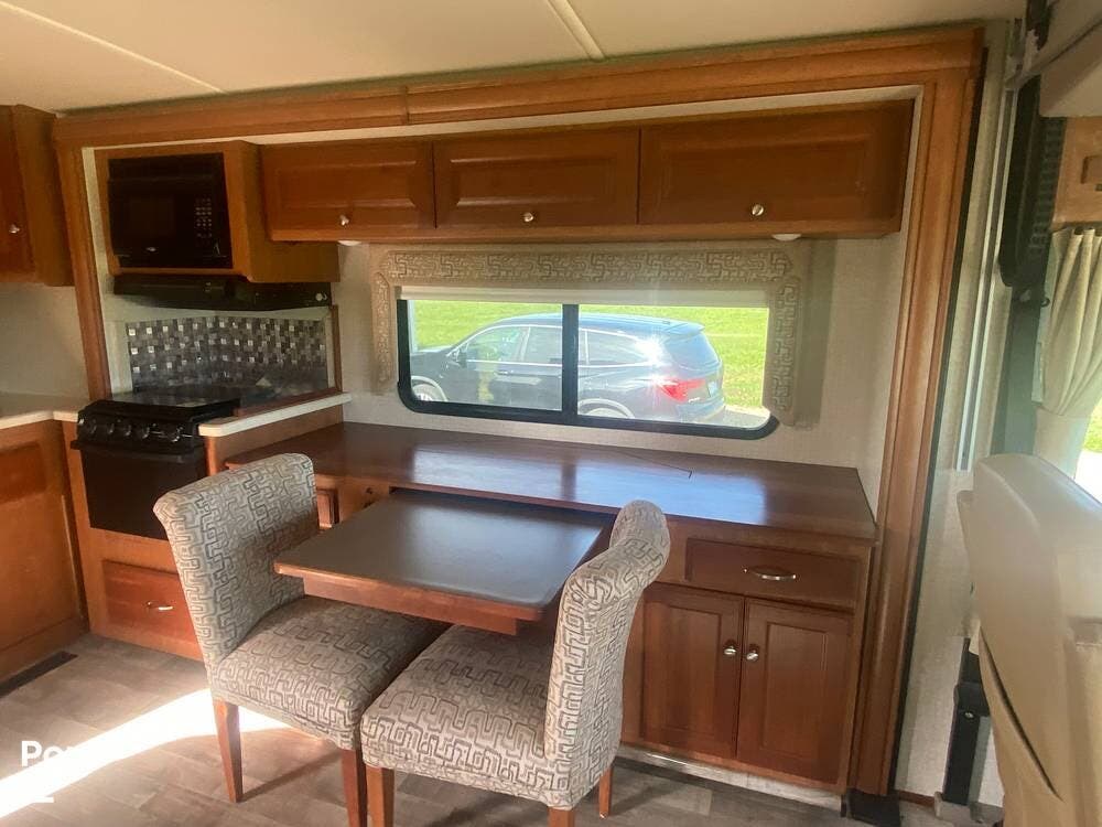 2018 Vista LX 30T by Winnebago from Pop RVs in Marne, Michigan