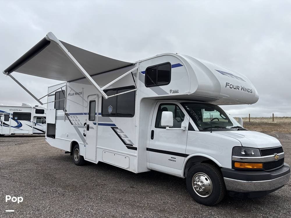 2026 Thor Motor Coach Four Winds 28G - Used Class C For Sale by Pop RVs in Aurora, Colorado features Generator, Air Conditioning, Awning