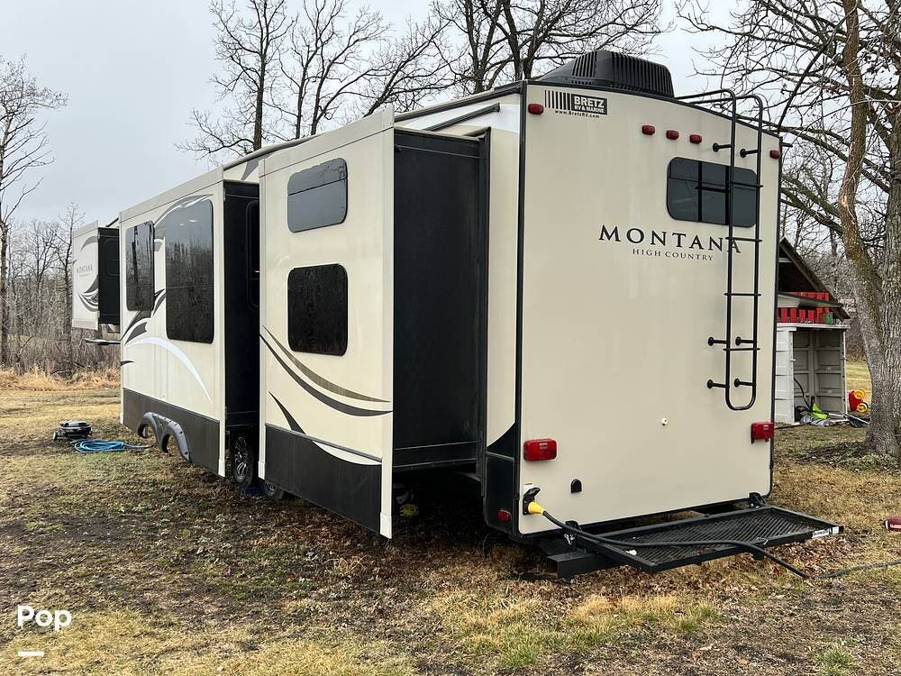 2017 Montana High Country 340BH by Keystone from Pop RVs in Belcourt, North Dakota