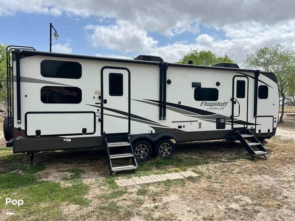 2023 Flagstaff Super Lite 27BHWS by Forest River from Pop RVs in Corpus Christi, Texas