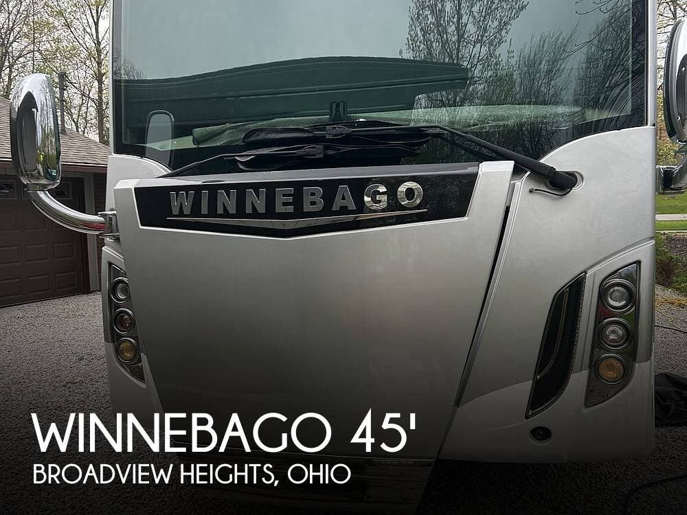 2017 Winnebago Grand Tour Winnebago RV for Sale in Broadview Heights ...
