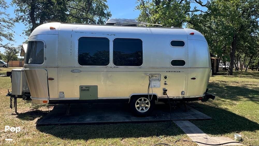 2014 Flying Cloud 20 by Airstream from Pop RVs in Austin, Texas