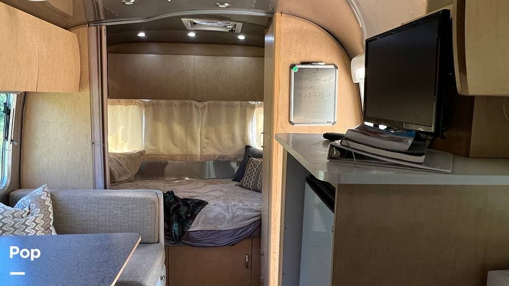 2014 Airstream Flying Cloud 20 - Used Travel Trailer For Sale by Pop RVs in Austin, Texas features Awning, Air Conditioning, Leveling Jacks