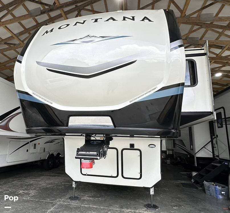 2021 Keystone Montana 3855BR - Used Fifth Wheel For Sale by Pop RVs in Louisville, Kentucky features Awning, Slideout, Air Conditioning, Leveling Jacks