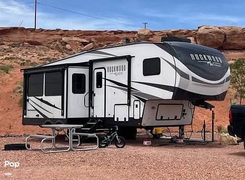 2023 Rockwood Signature 2883WS - Used Fifth Wheel For Sale by Pop RVs in Bradenton, Florida features Air Conditioning, Leveling Jacks, Awning, Slideout