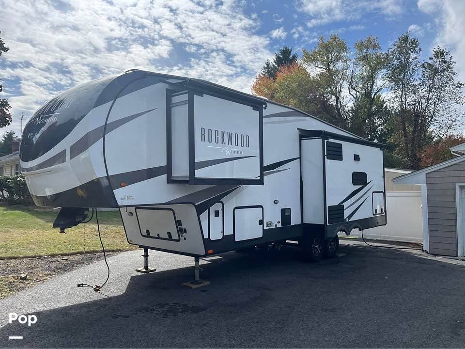 2023 Signature 2883WS by Rockwood from Pop RVs in Bradenton, Florida