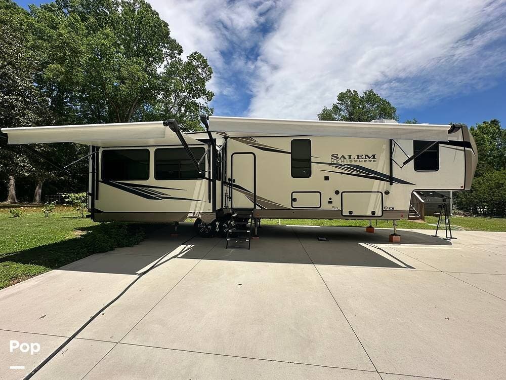 2022 Forest River Salem Hemisphere 369BL - Used Fifth Wheel For Sale by Pop RVs in Fort Mill, South Carolina features Awning, Air Conditioning, Slideout, Leveling Jacks